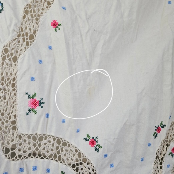 Vintage Embroidered Oval Tablecloth Ivory Cross Stitch Florals - Picture 10 of 12